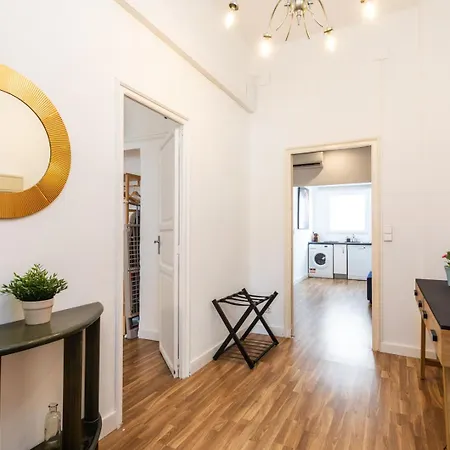 Mestalla River דירה