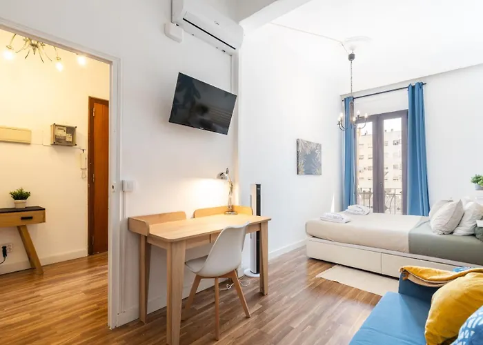 Mestalla River Apartman *